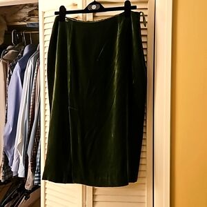 Beautiful green, second photo clearest for color, velvet skirt